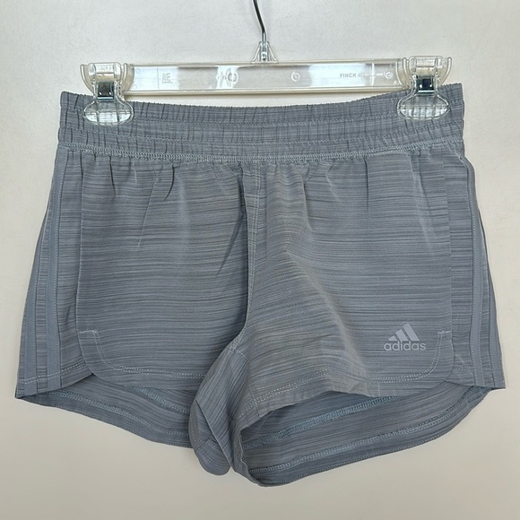 Woman’s Adidas Aeroready Gray Shorts XS New Without Tags - Picture 1 of 7